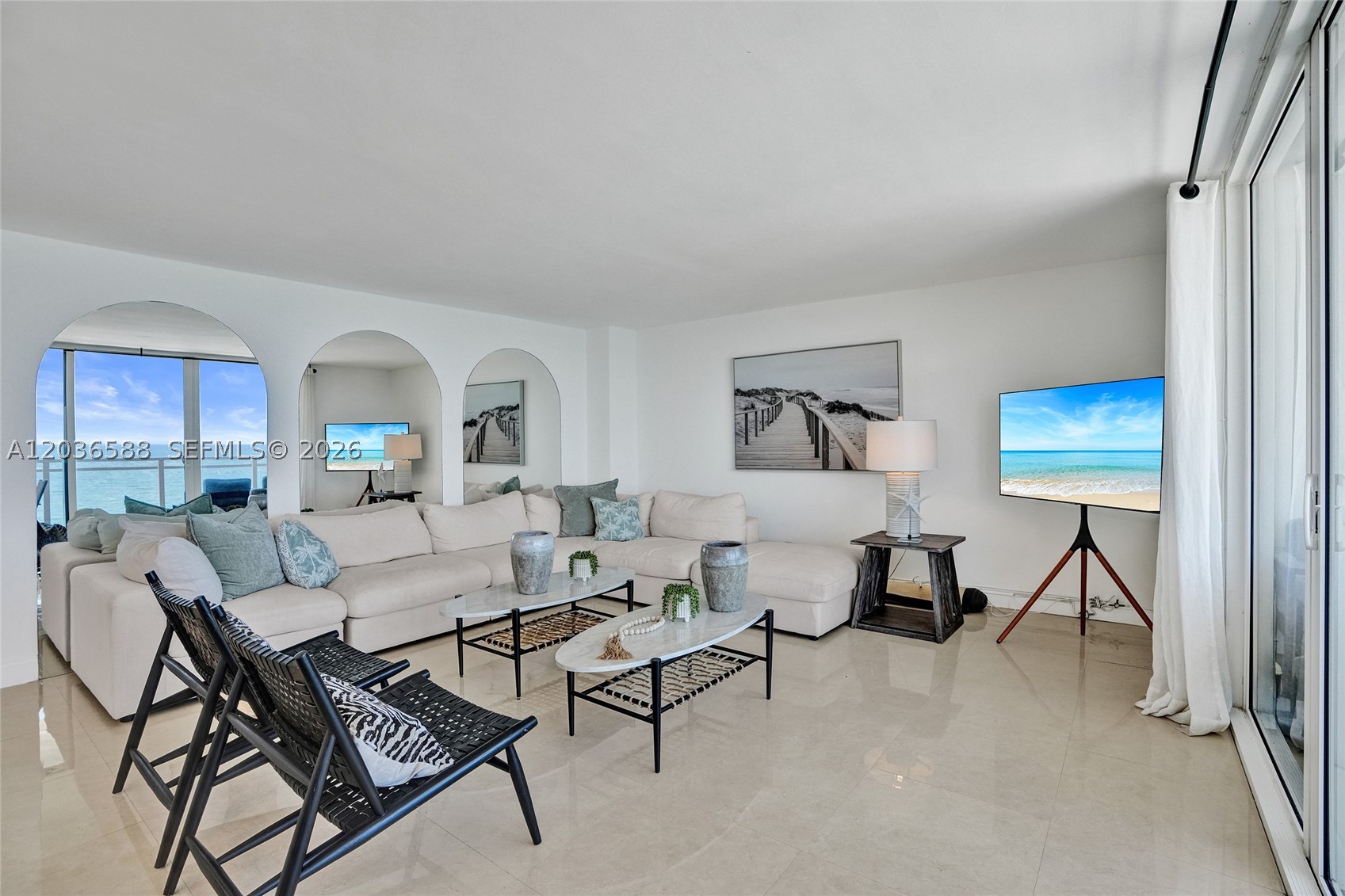 2030 S Ocean Dr 821 Property Photo 2