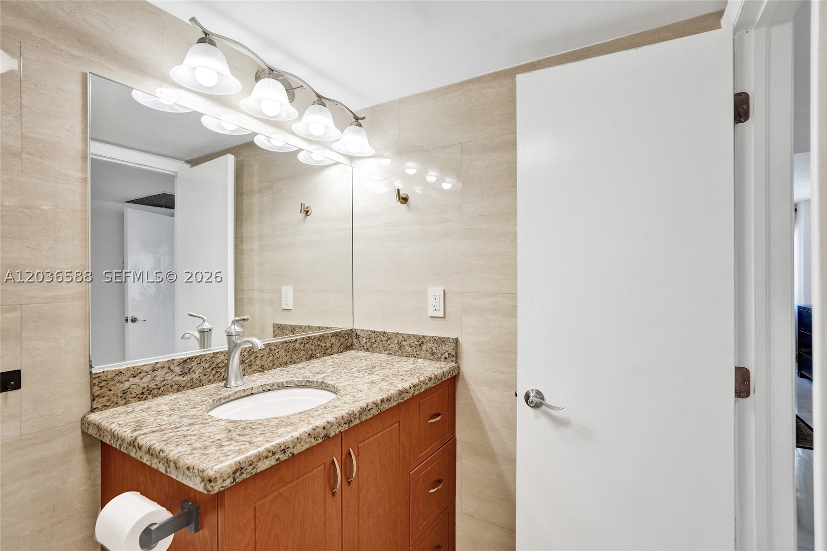 2030 S Ocean Dr 821 Property Photo 23