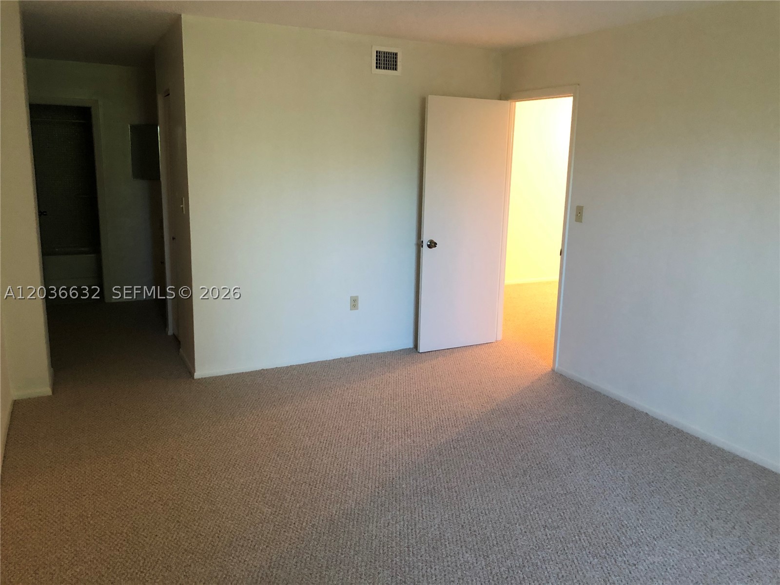 10852 N Kendall Dr 316 Property Photo 2