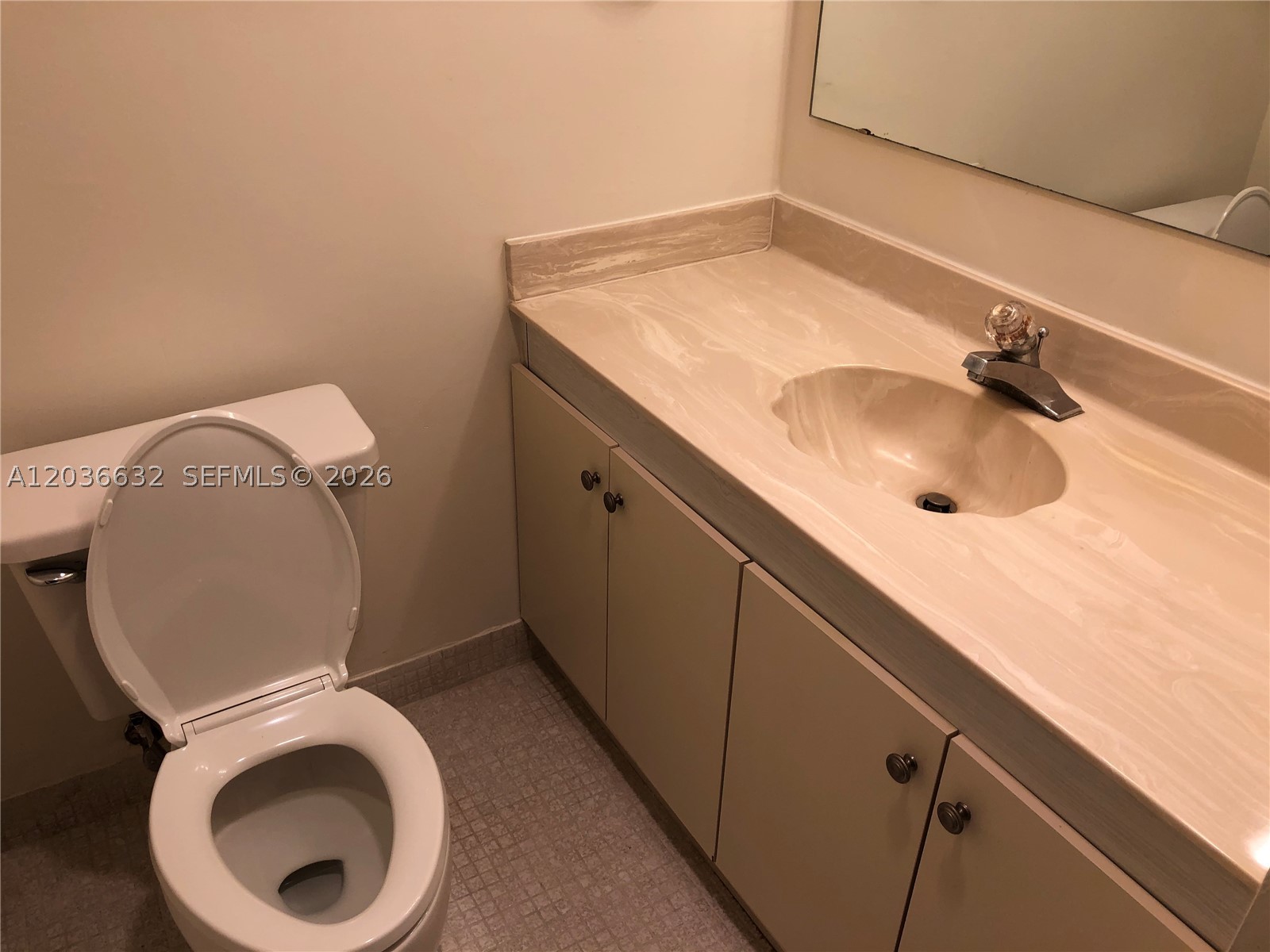 10852 N Kendall Dr 316 Property Photo 5