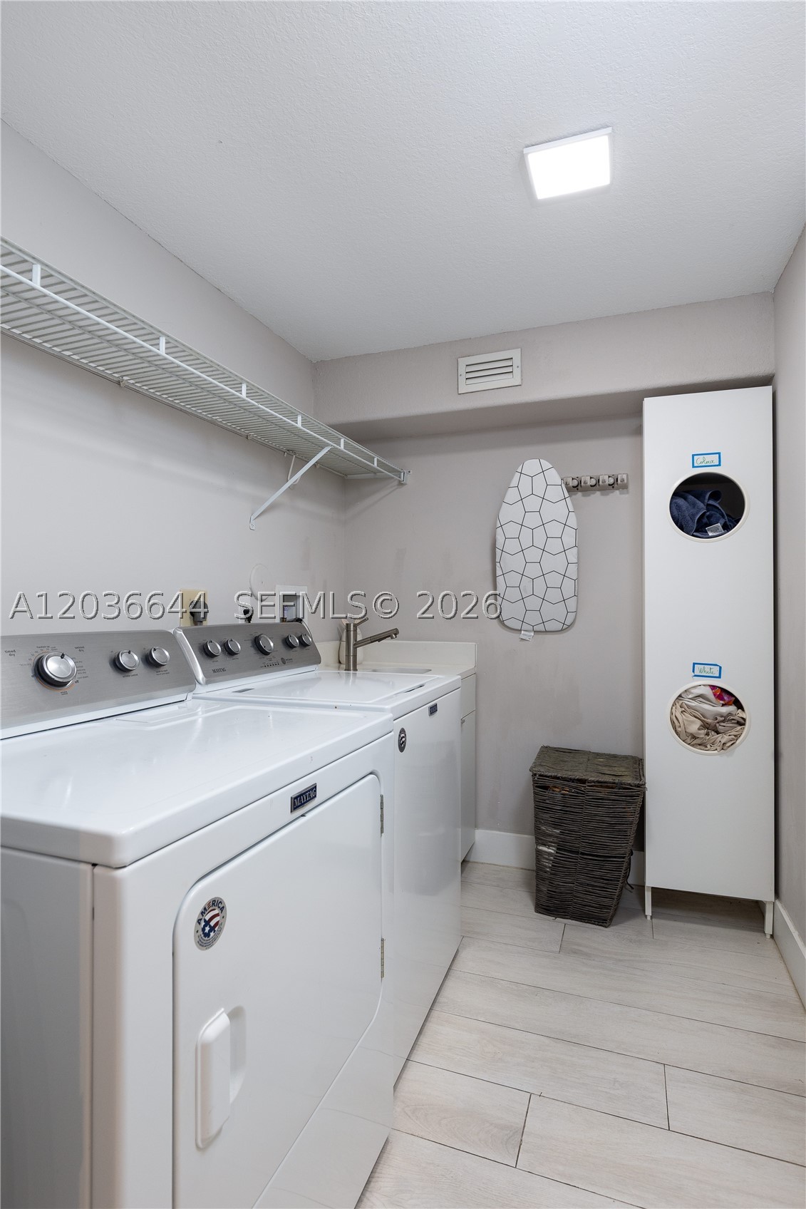1171 Laguna Springs Dr Property Photo 26
