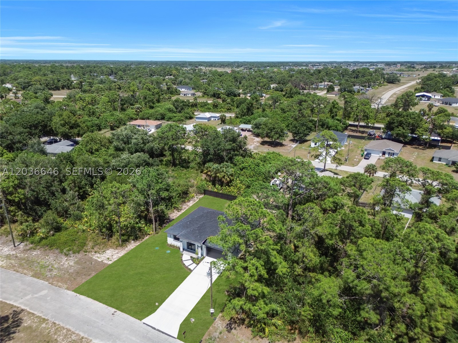 5035 Spinnaker Rd Property Photo 3