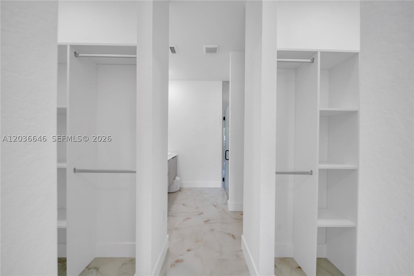 5035 Spinnaker Rd Property Photo 13