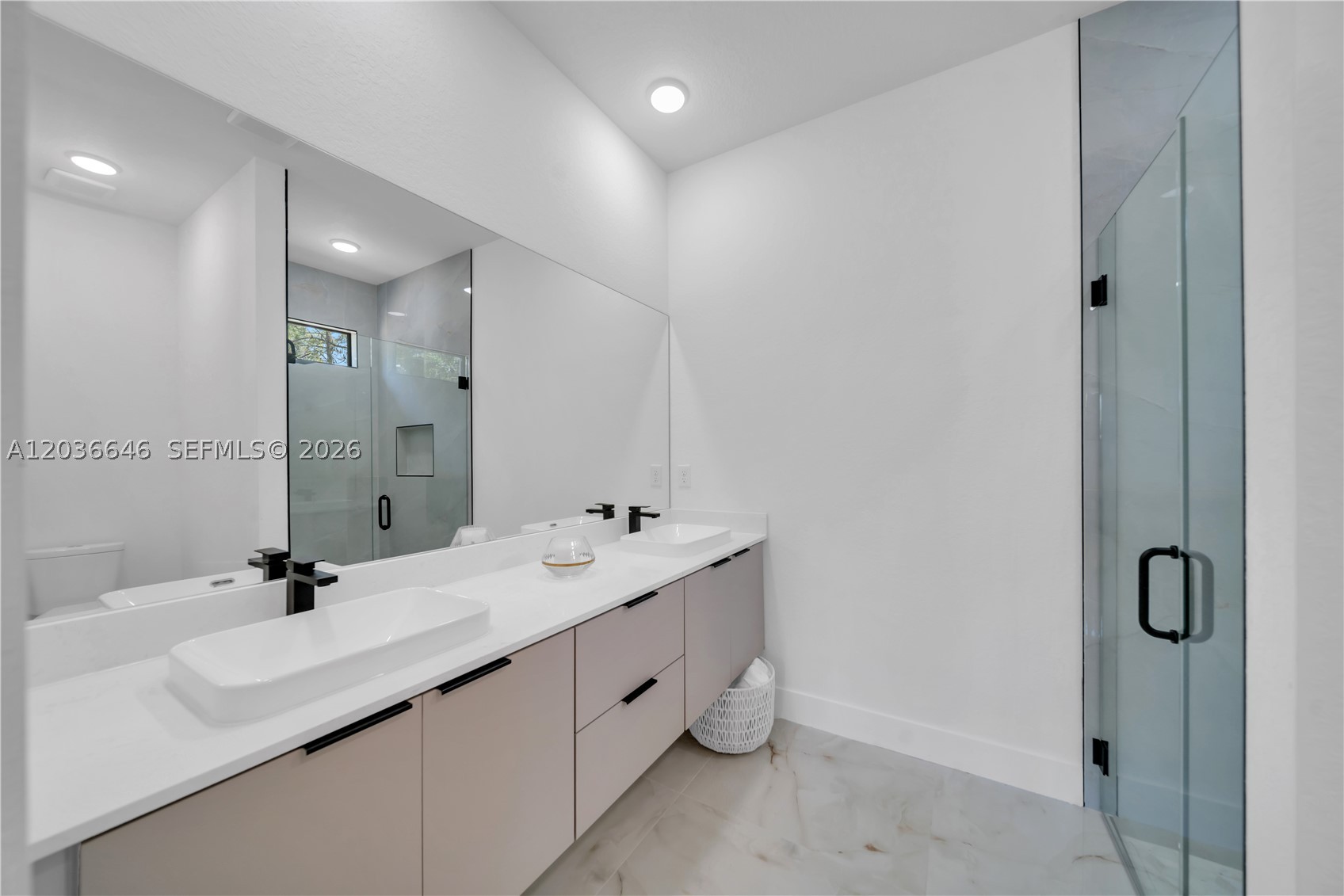 5035 Spinnaker Rd Property Photo 15
