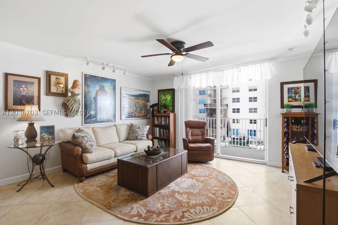 1401 S Ocean Dr 305 Property Photo 12