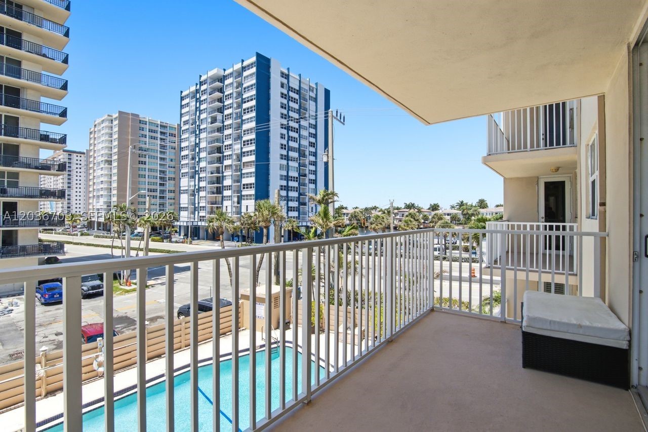 1401 S Ocean Dr 305 Property Photo 18