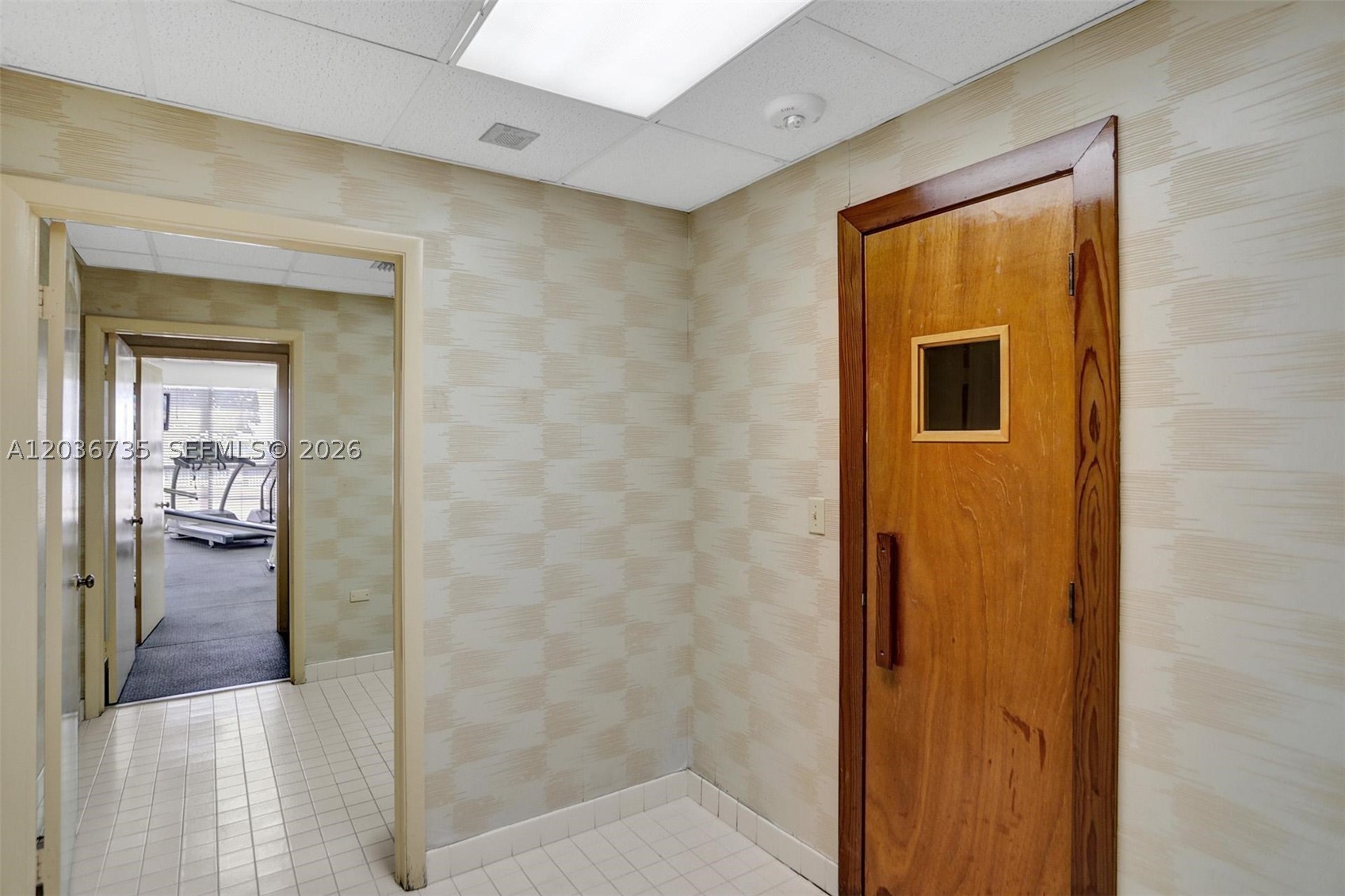 2555 Collins Ave 1508 Property Photo 39