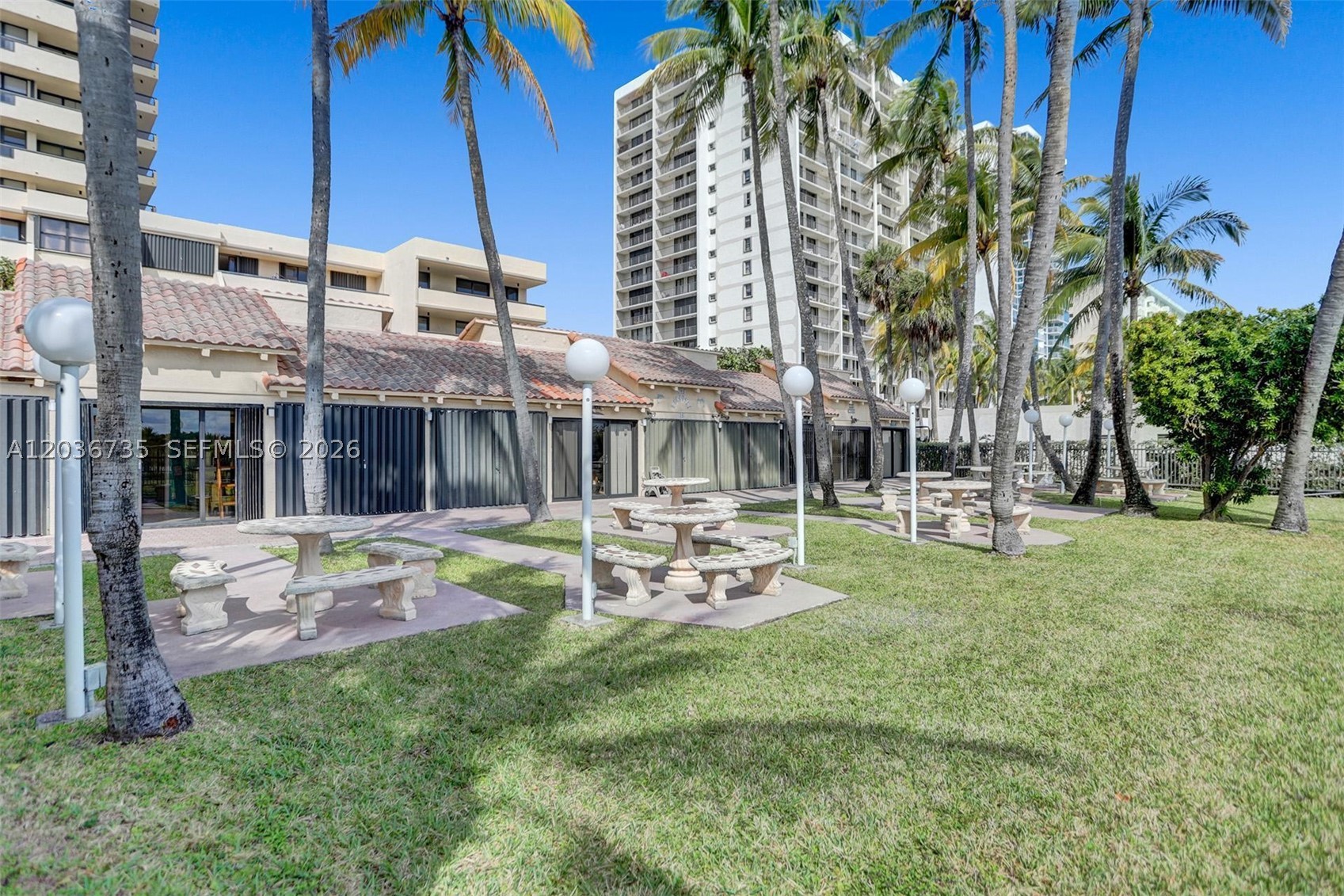 2555 Collins Ave 1508 Property Photo 47