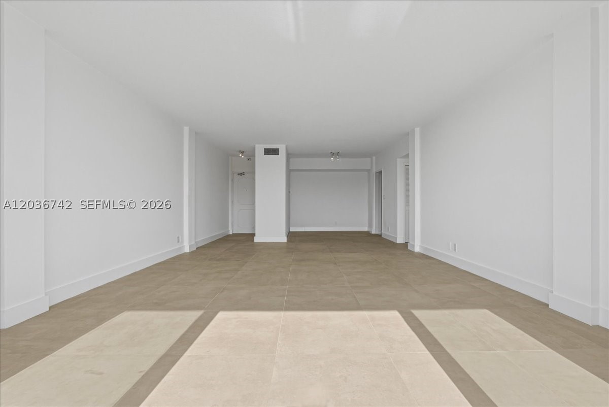 9381 E Bay Harbor Dr 404s Property Photo 11