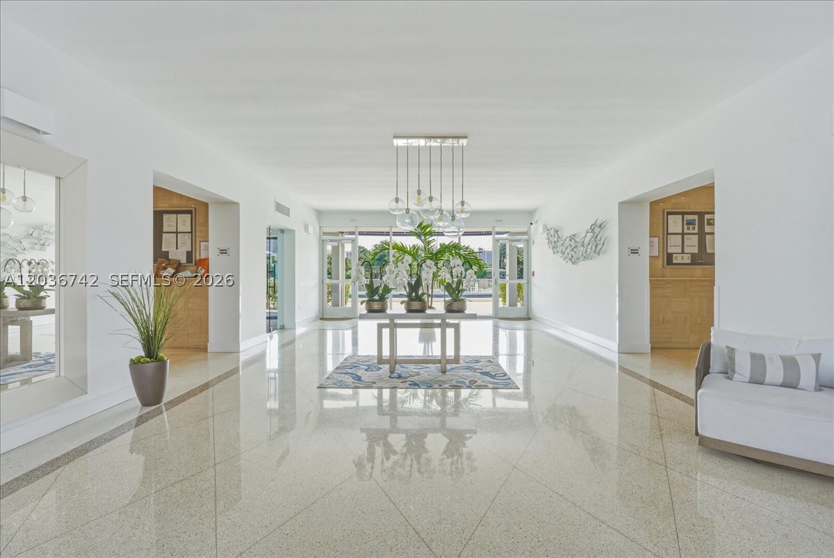 9381 E Bay Harbor Dr 404s Property Photo 27