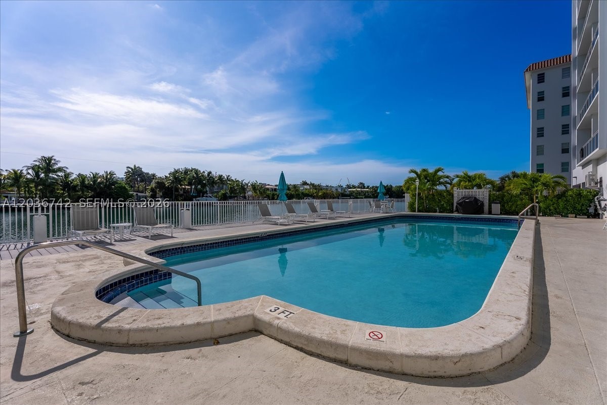9381 E Bay Harbor Dr 404s Property Photo 34