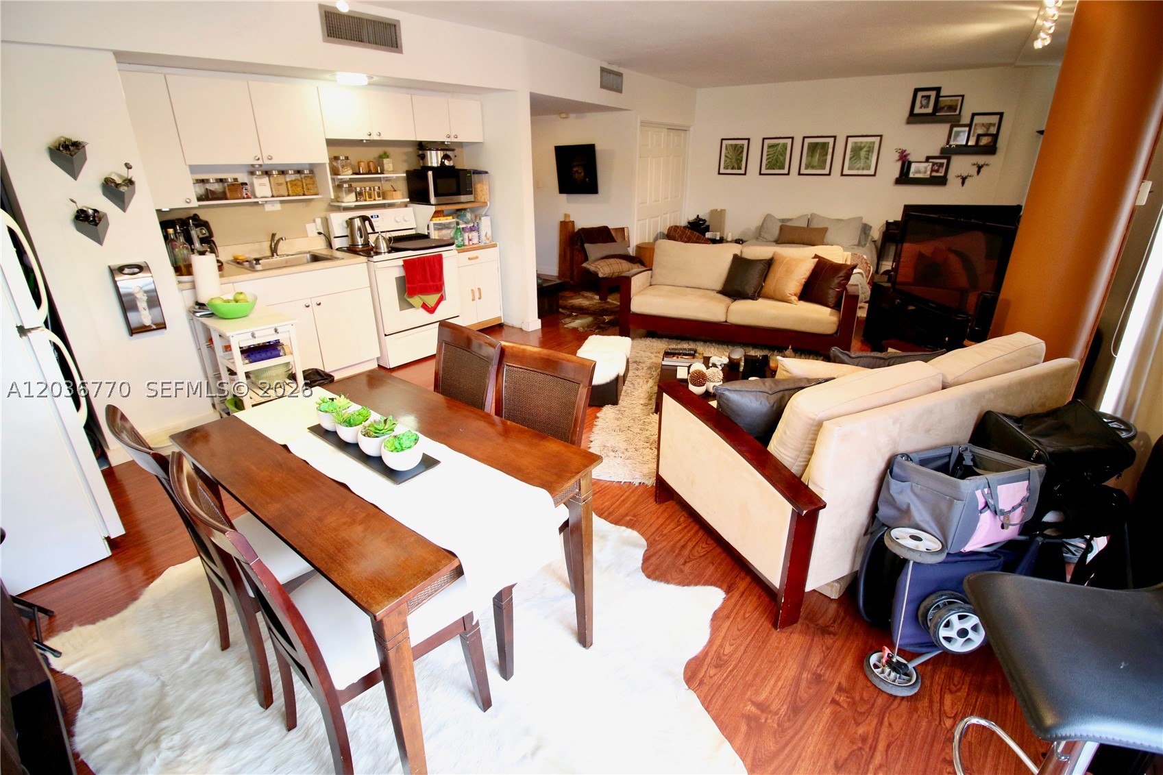 900 Bay Dr 215 Property Photo 1