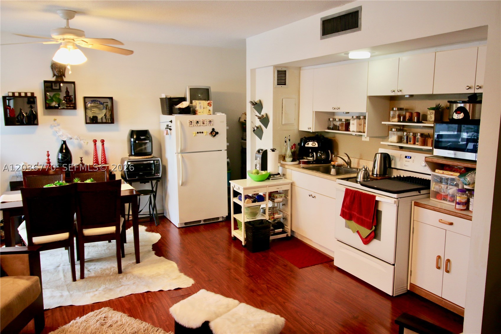 900 Bay Dr 215 Property Photo 3