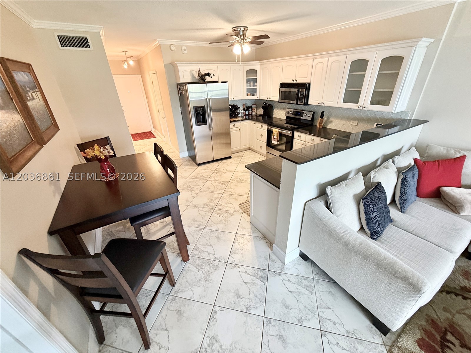 1000 Sw 12th St 201 Property Photo 1