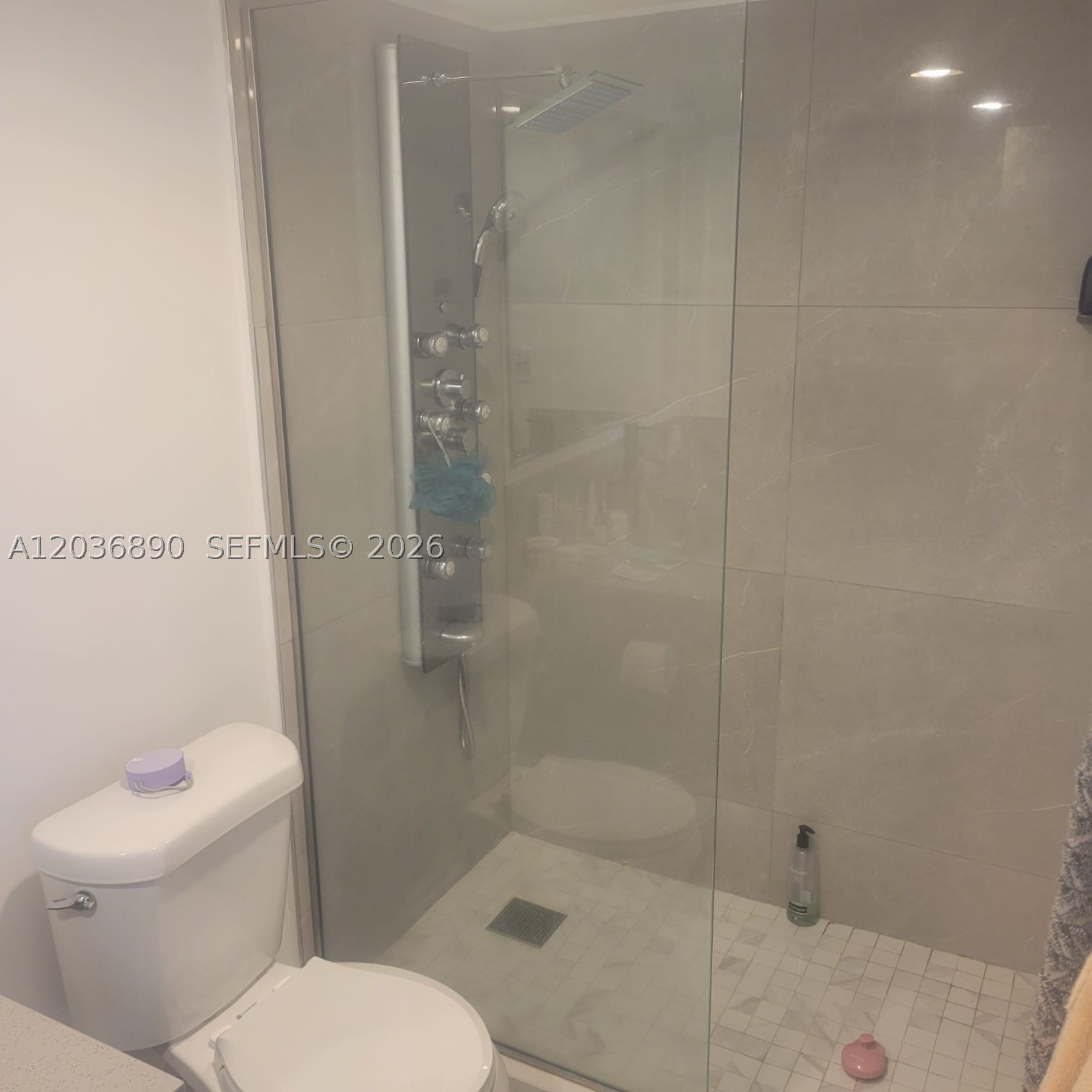 2555 Collins Ave 2207 Property Photo 10