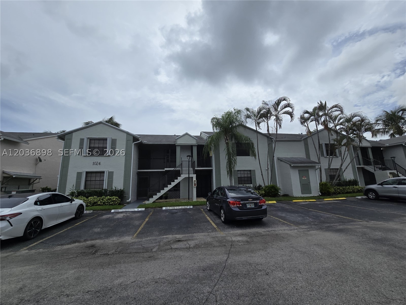 1024 S Independence Dr 1024E Property Photo 1
