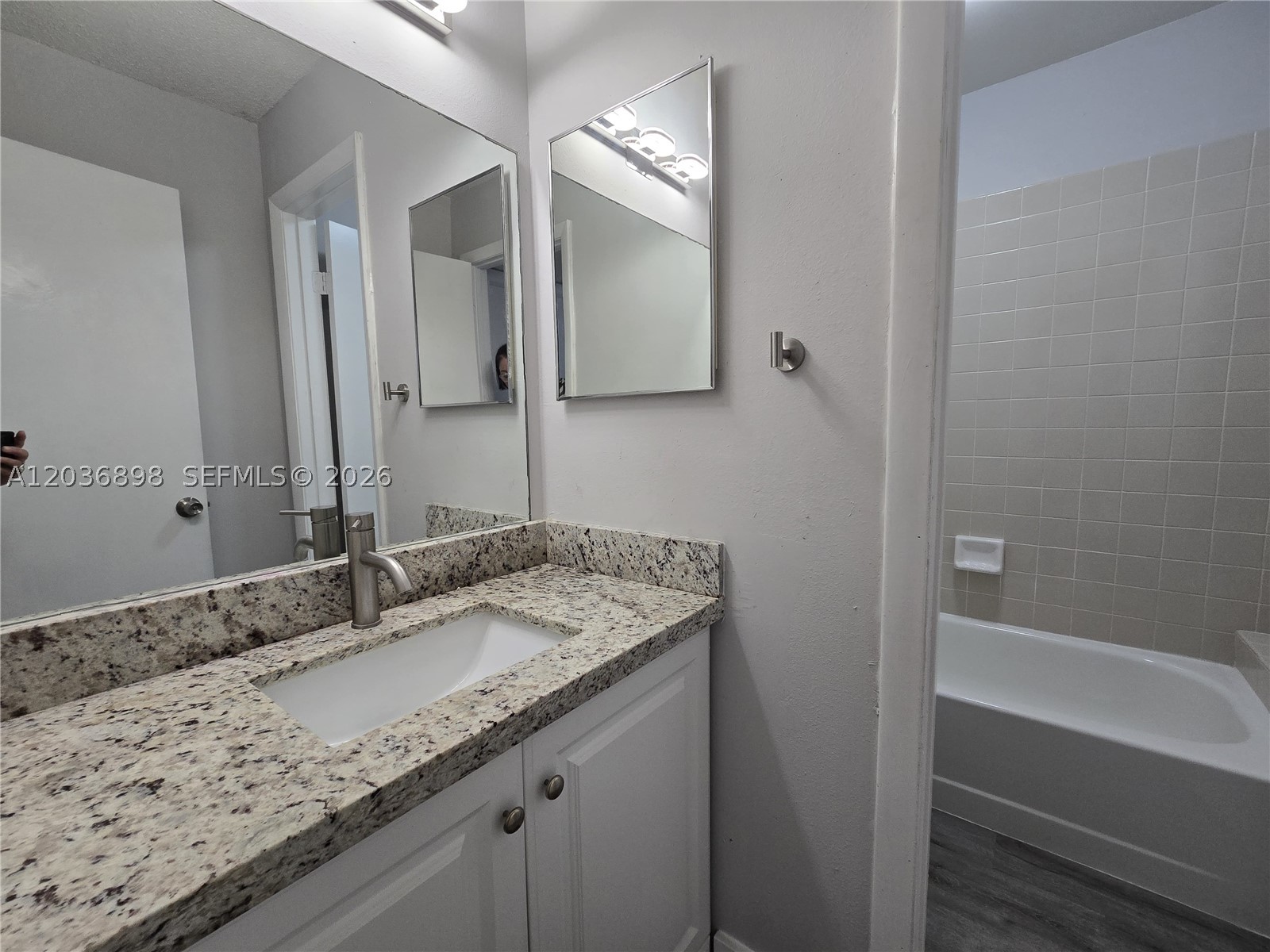 1024 S Independence Dr 1024e Property Photo 10