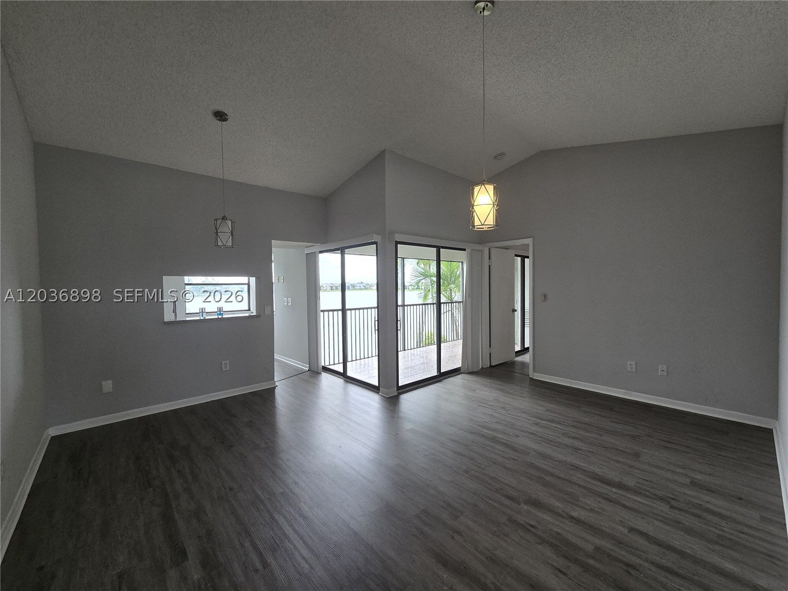 1024 S Independence Dr 1024e Property Photo 11