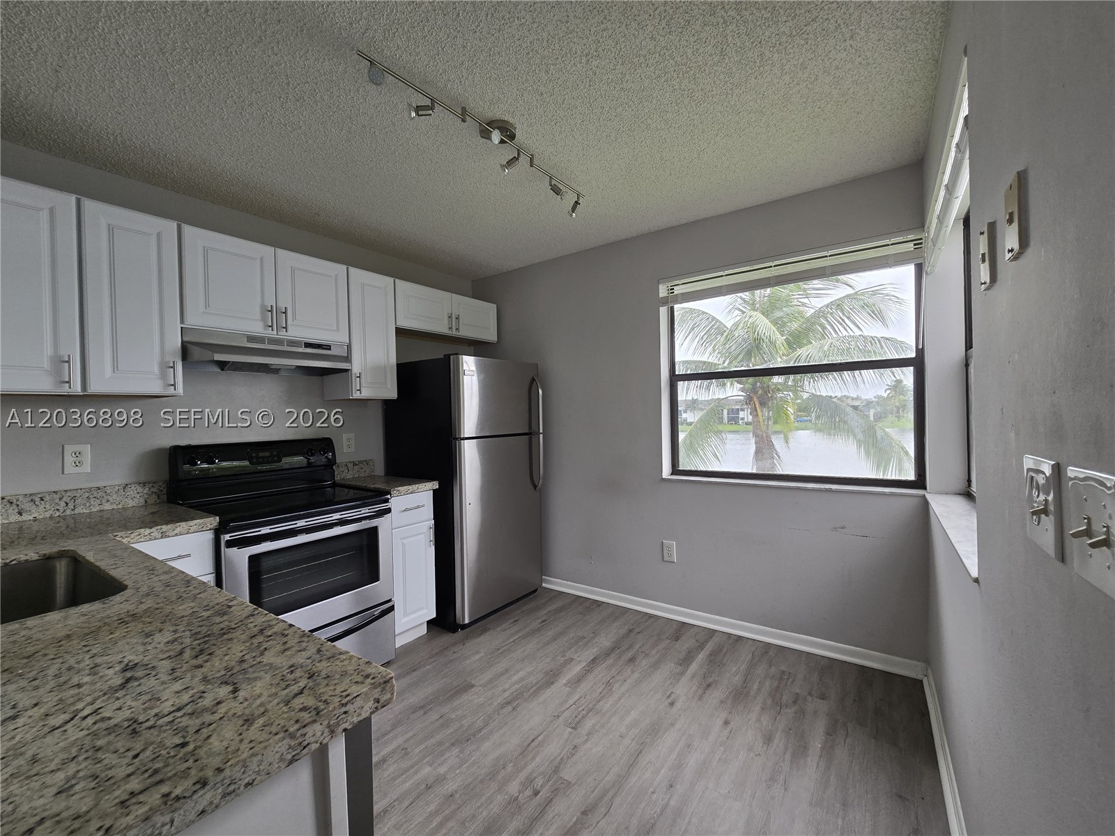 1024 S Independence Dr 1024e Property Photo 14