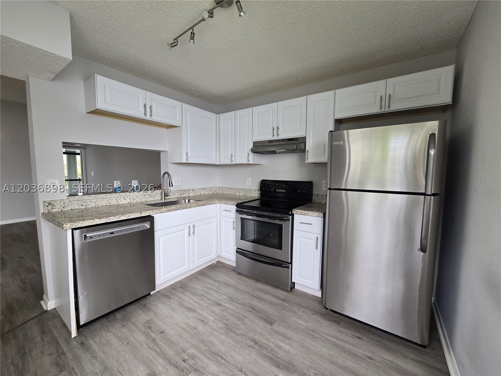 1024 S Independence Dr 1024e Property Photo 16