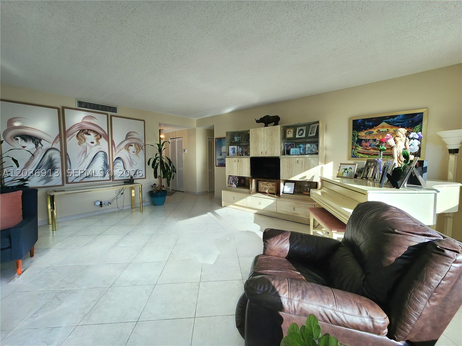 3505 S Ocean Dr 705 Property Photo 11