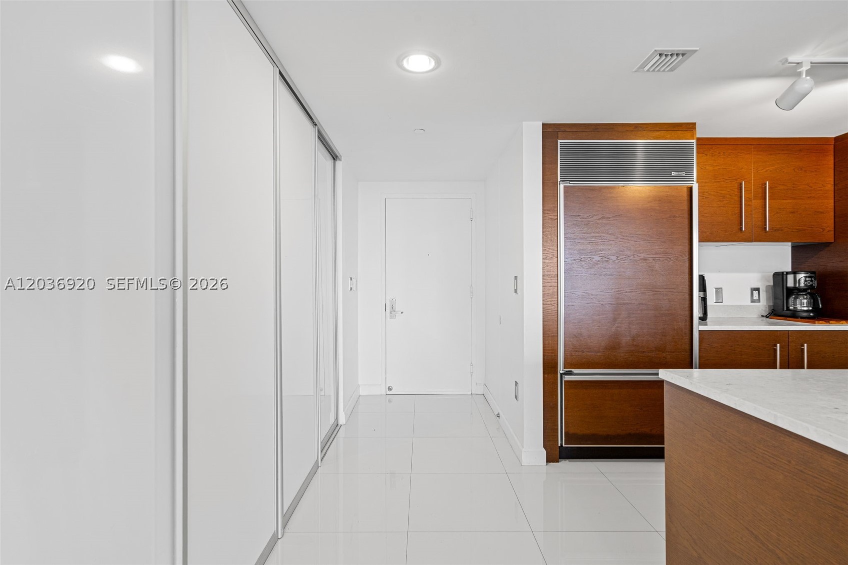 495 Brickell Ave 905 Property Photo 5