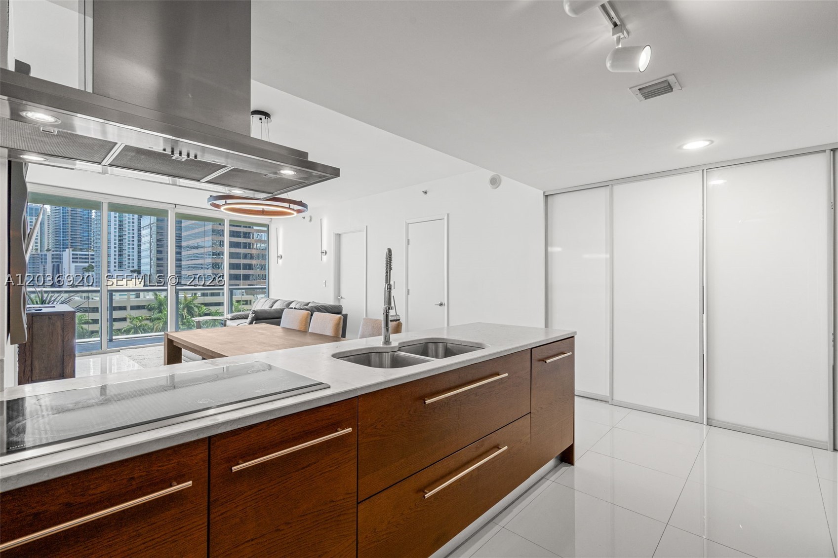 495 Brickell Ave 905 Property Photo 14