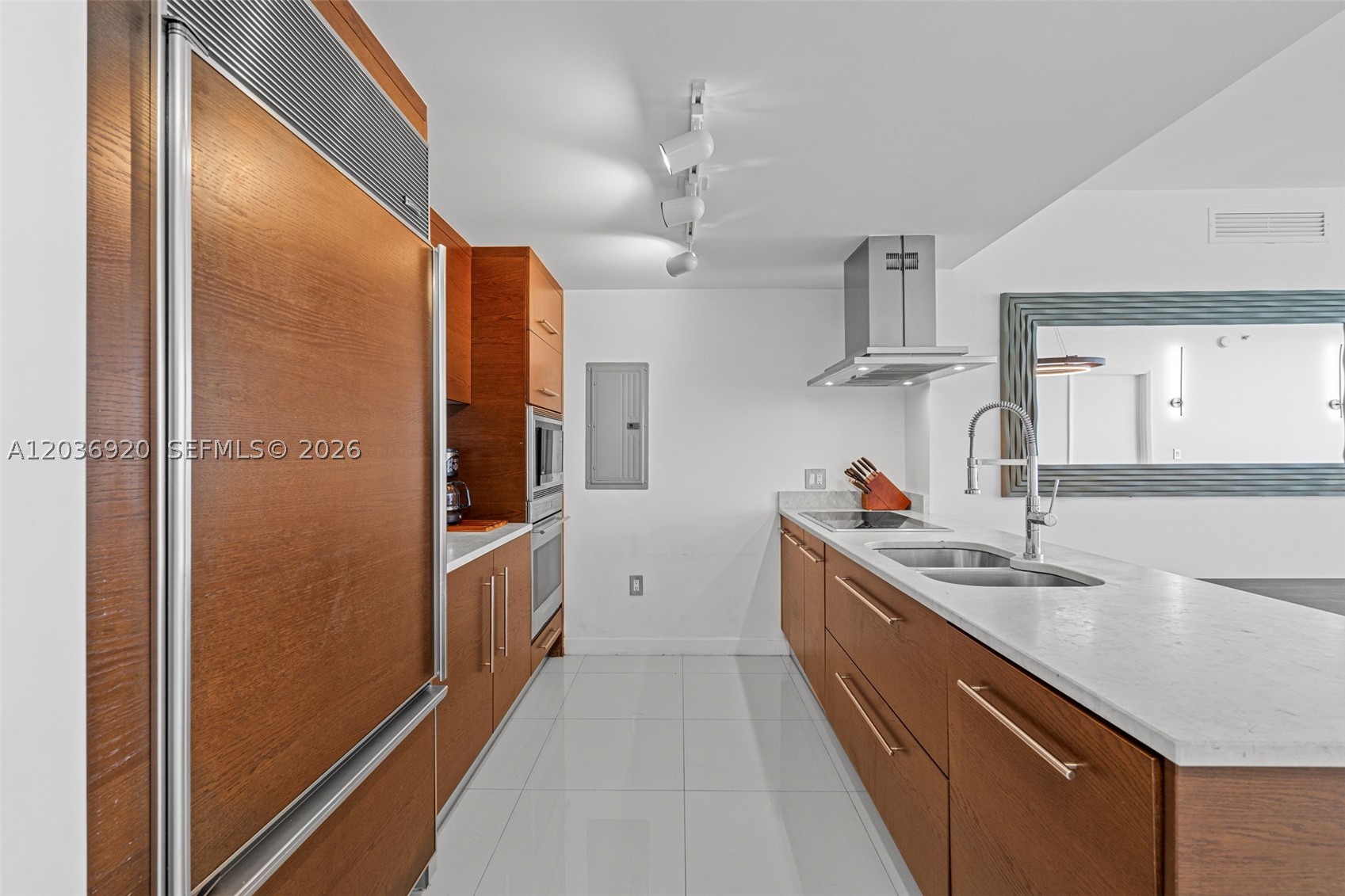 495 Brickell Ave 905 Property Photo 16