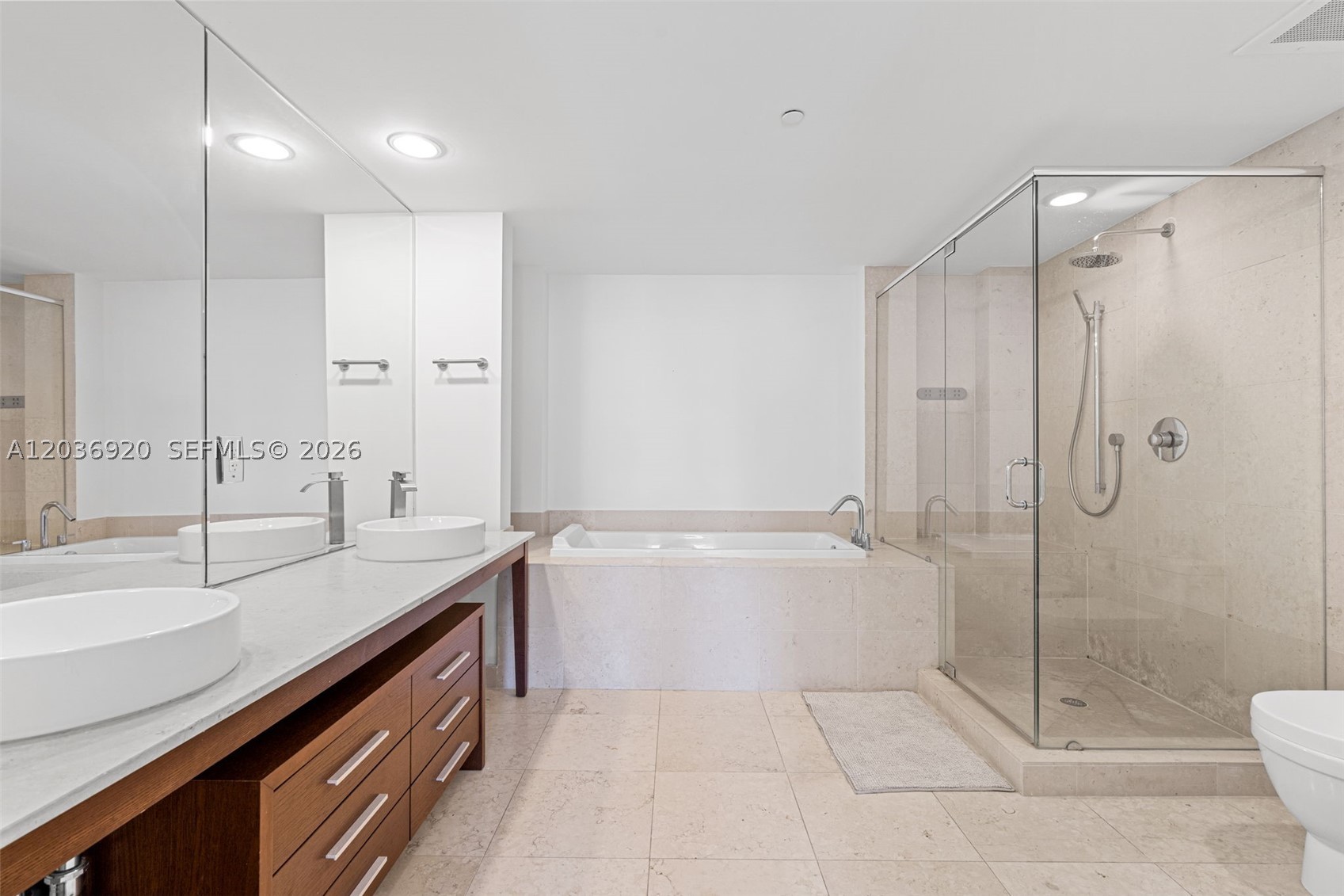 495 Brickell Ave 905 Property Photo 25