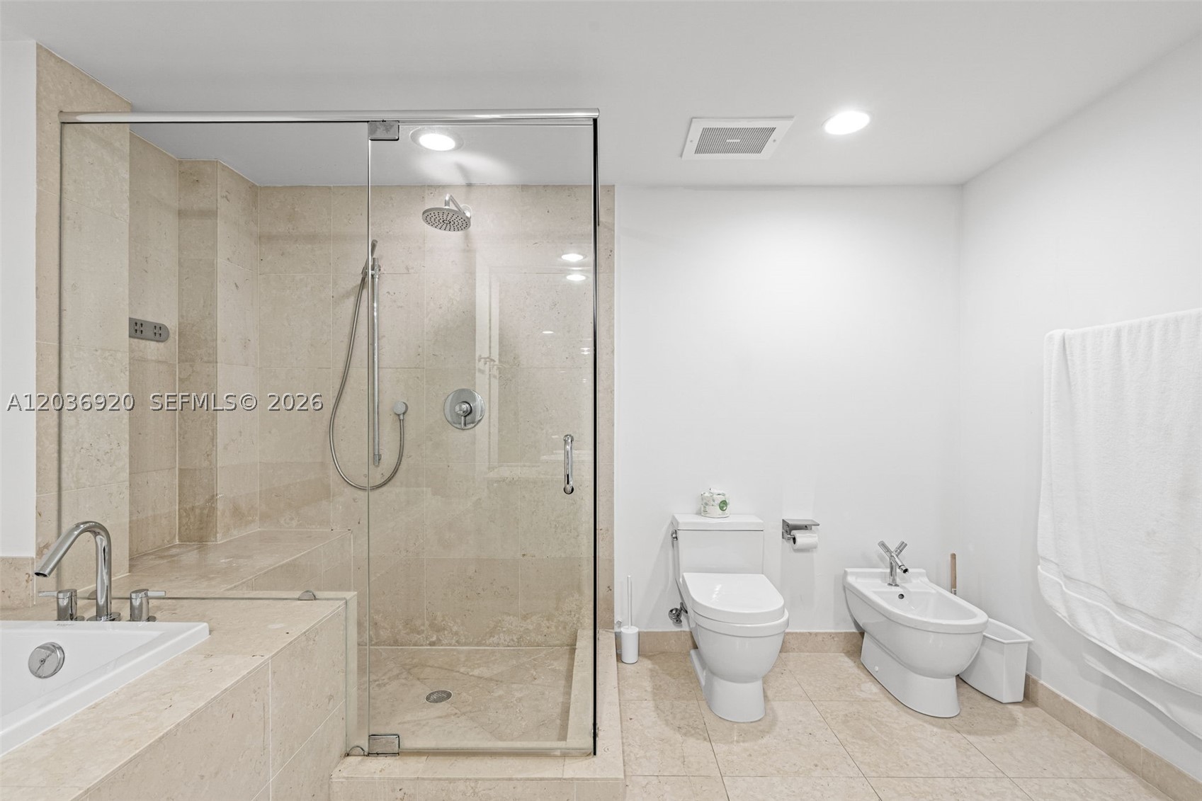 495 Brickell Ave 905 Property Photo 28