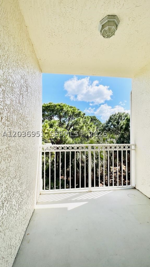 2304 E Myrtlewood Cir E 304 Property Photo 16