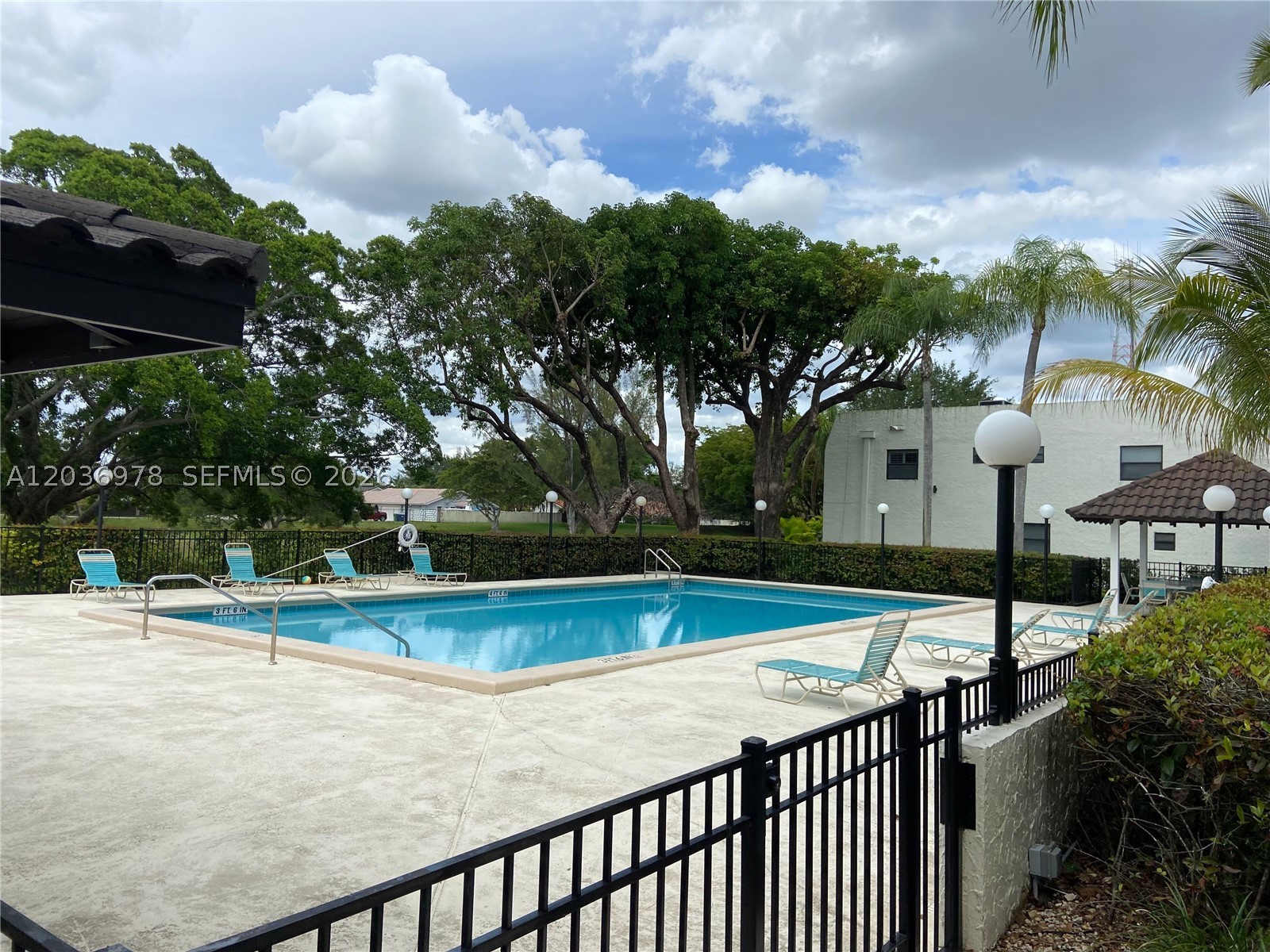 A12036978 Property Photo 3