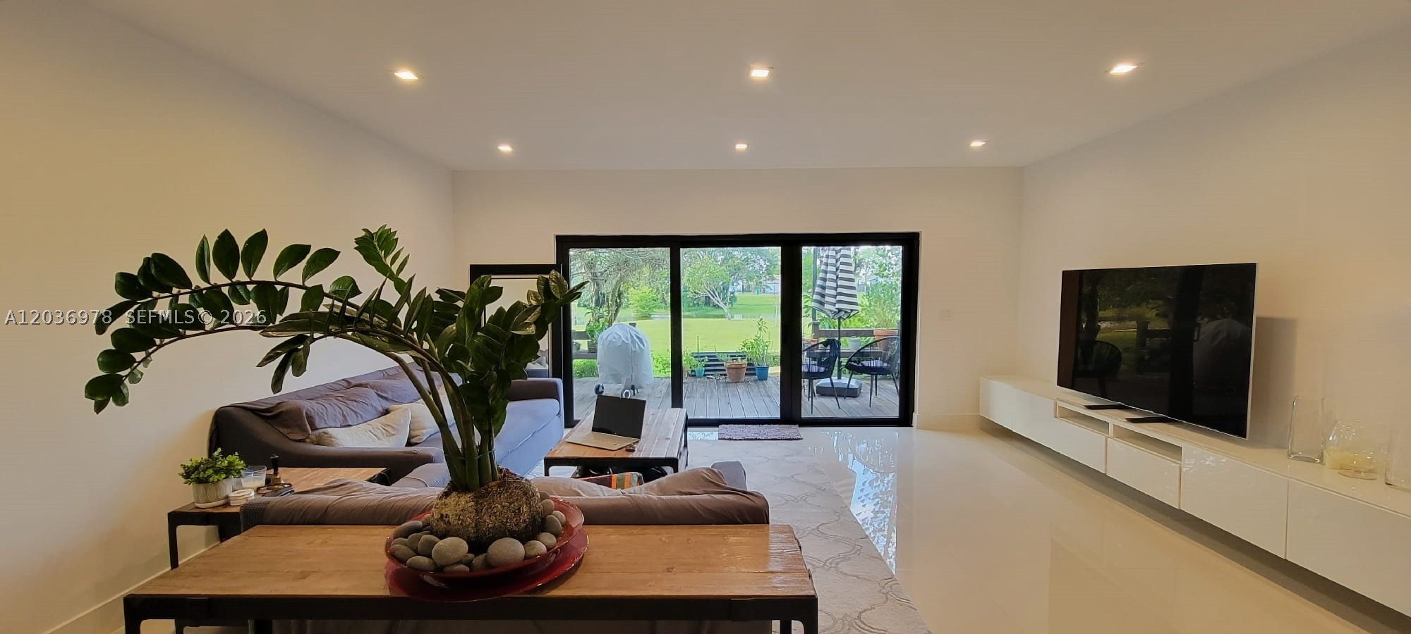 A12036978 Property Photo 18