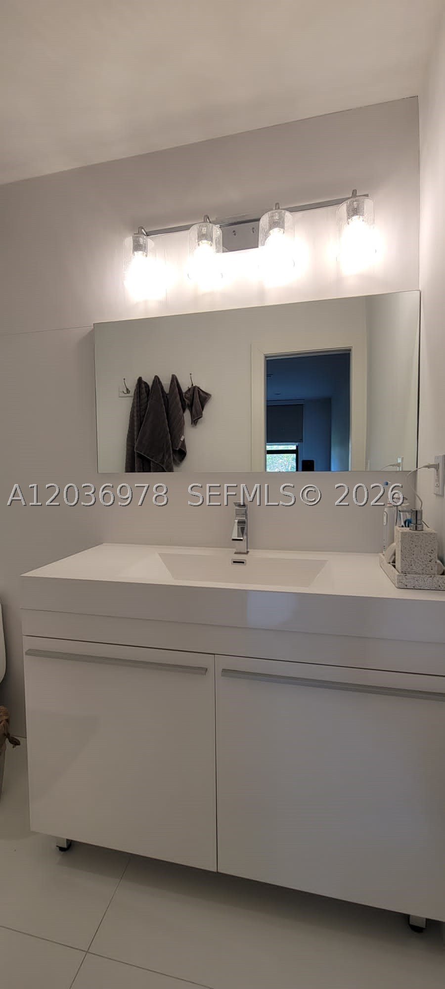 A12036978 Property Photo 30