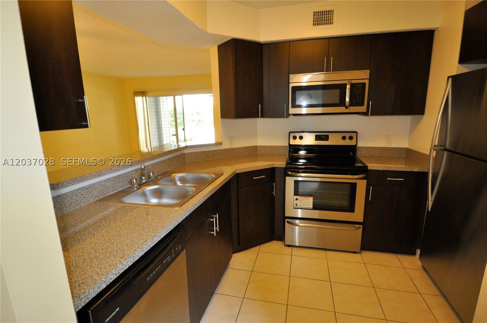 3473 Nw 44th St 103 Property Photo 5