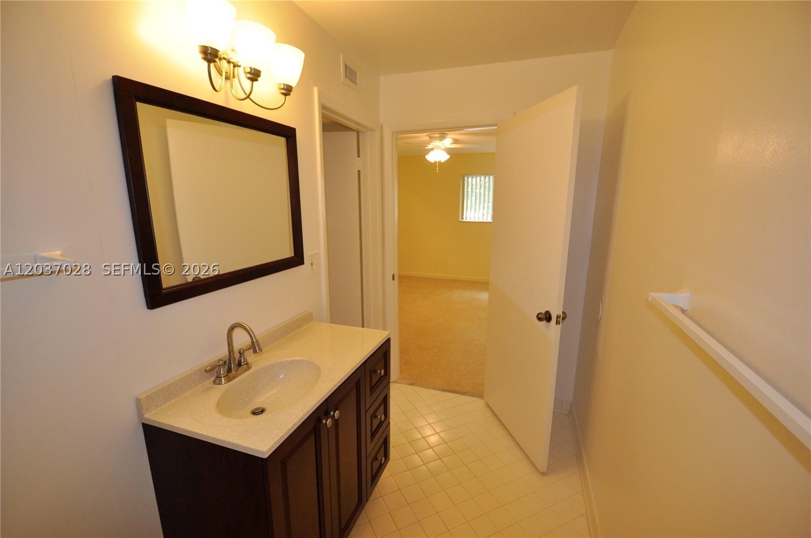 3473 Nw 44th St 103 Property Photo 11
