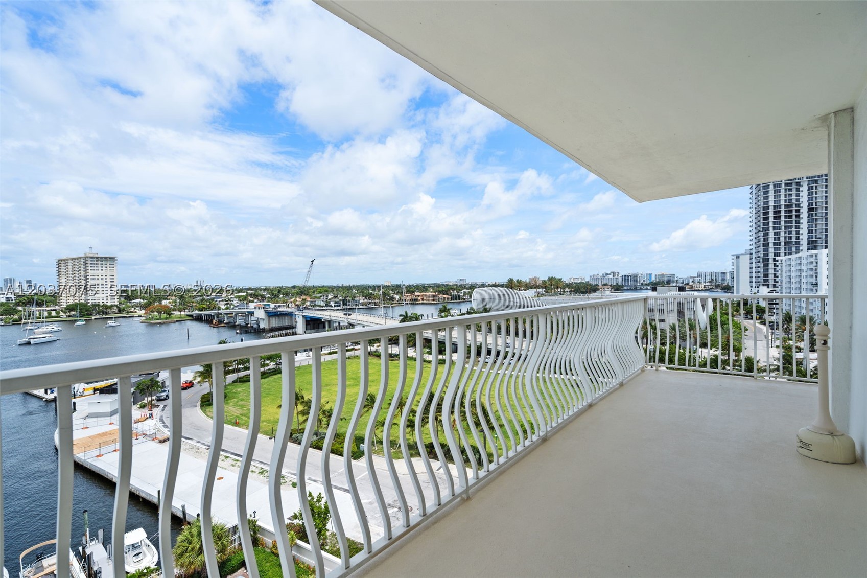 1 Las Olas Cir 809 Property Photo 3