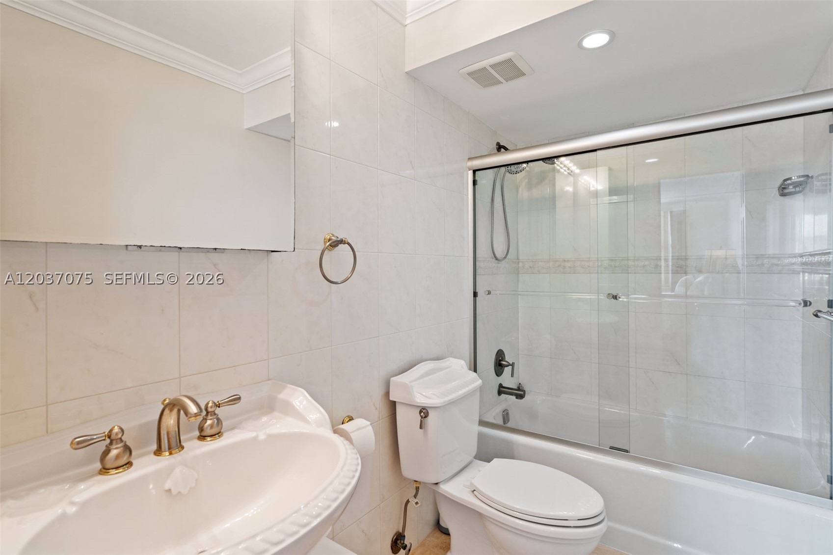 1 Las Olas Cir 809 Property Photo 7