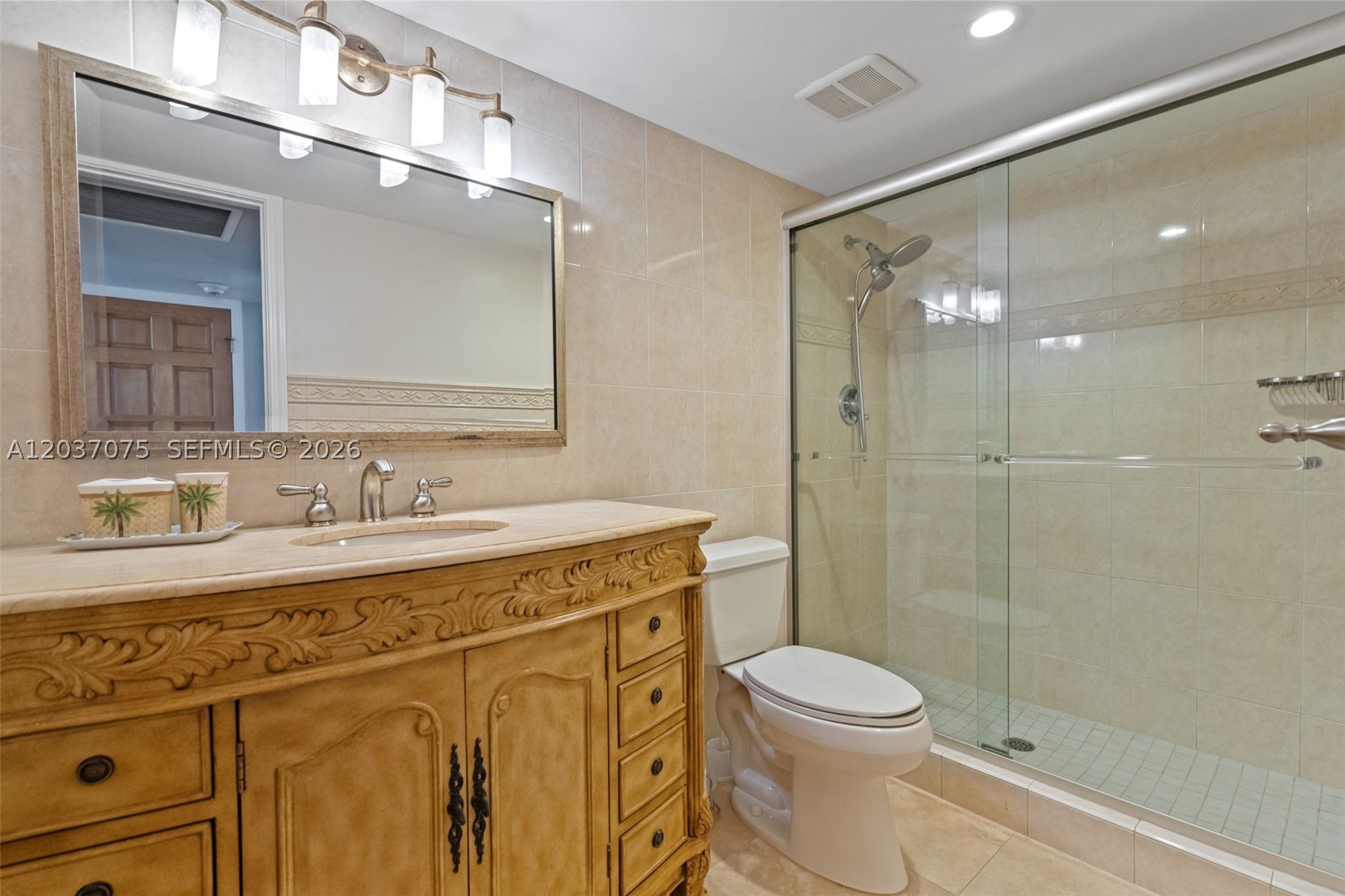 1 Las Olas Cir 809 Property Photo 11
