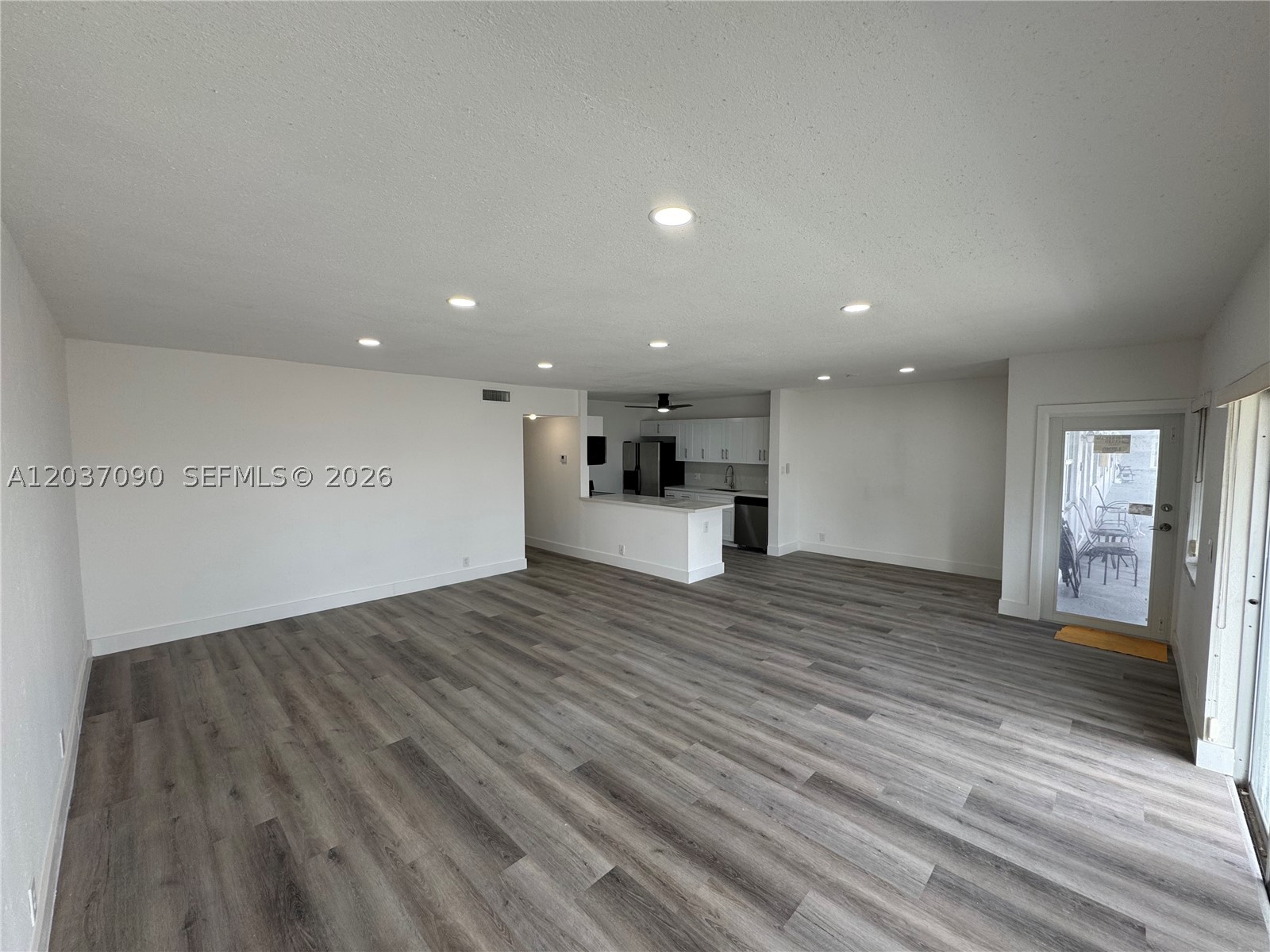 630 Layne Blvd 211 Property Photo 1