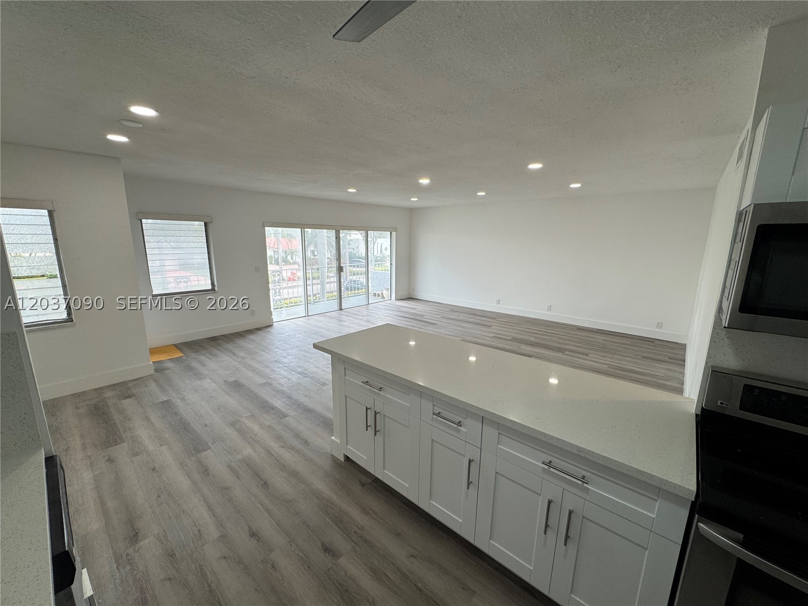 630 Layne Blvd 211 Property Photo 10