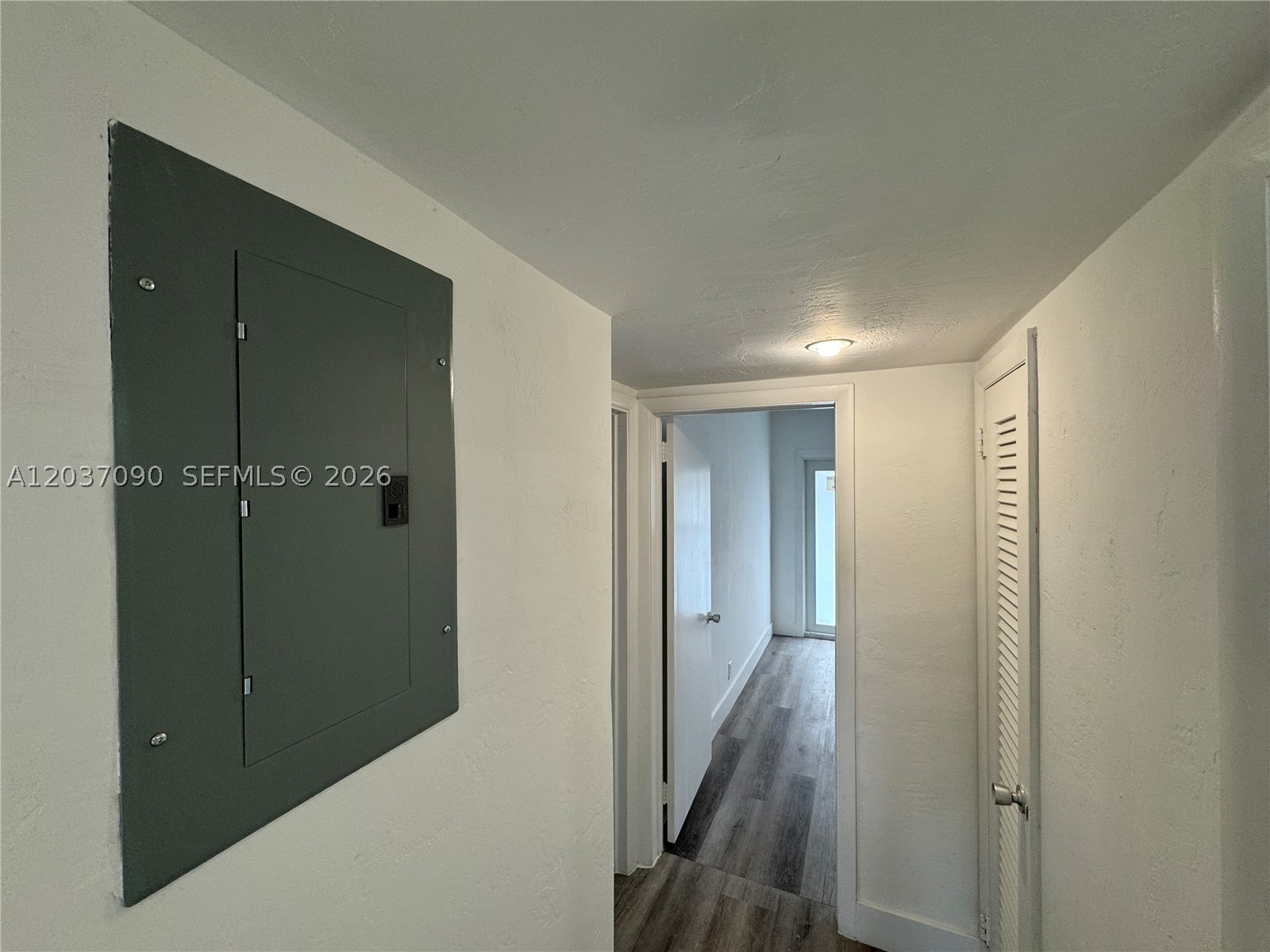 630 Layne Blvd 211 Property Photo 12