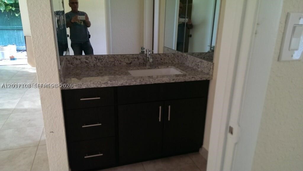 18223 Oleta Dr 18223 Property Photo 6