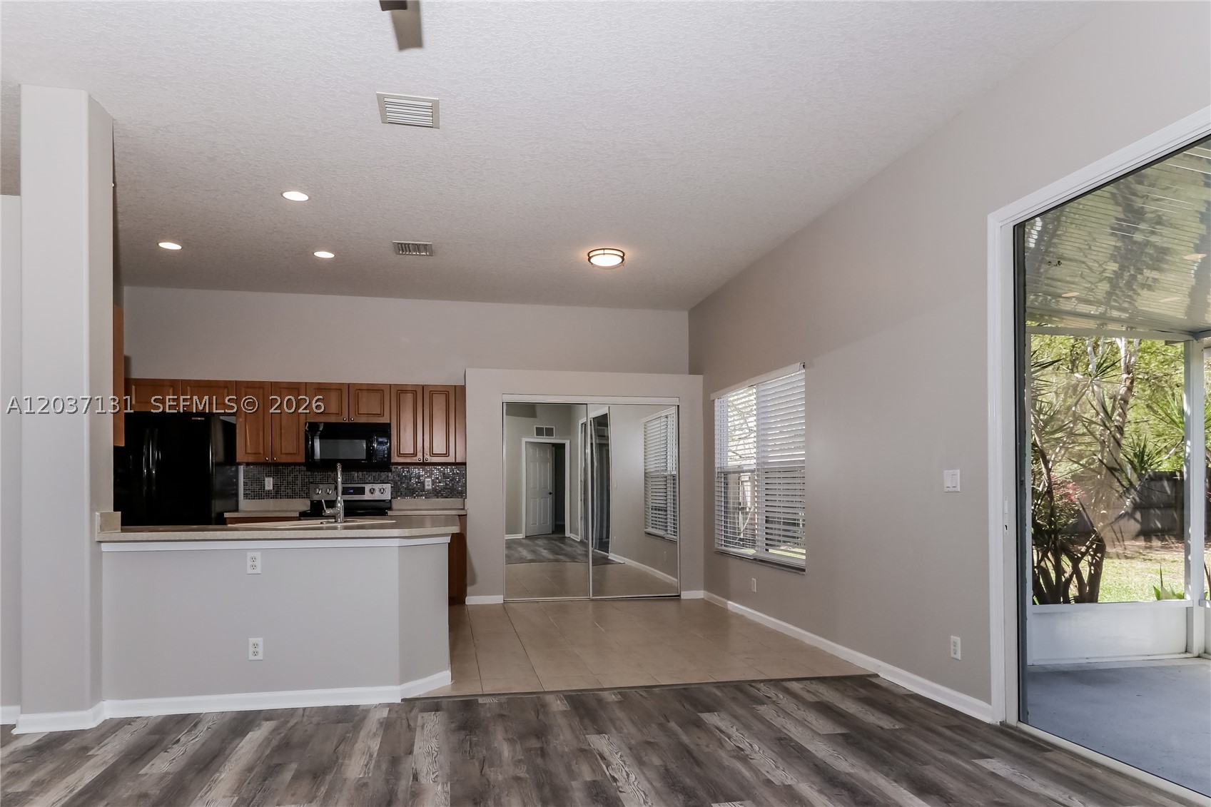 3366 Sw Perrine St Property Photo 6