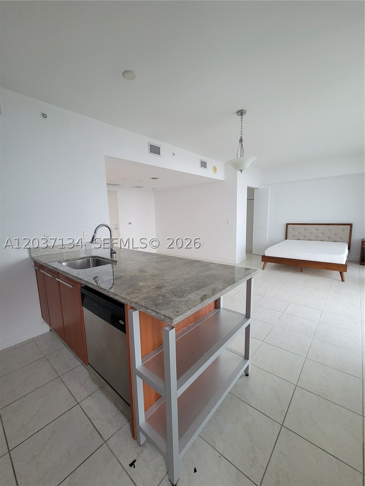 185 Sw 7th St 3500 Property Photo 10