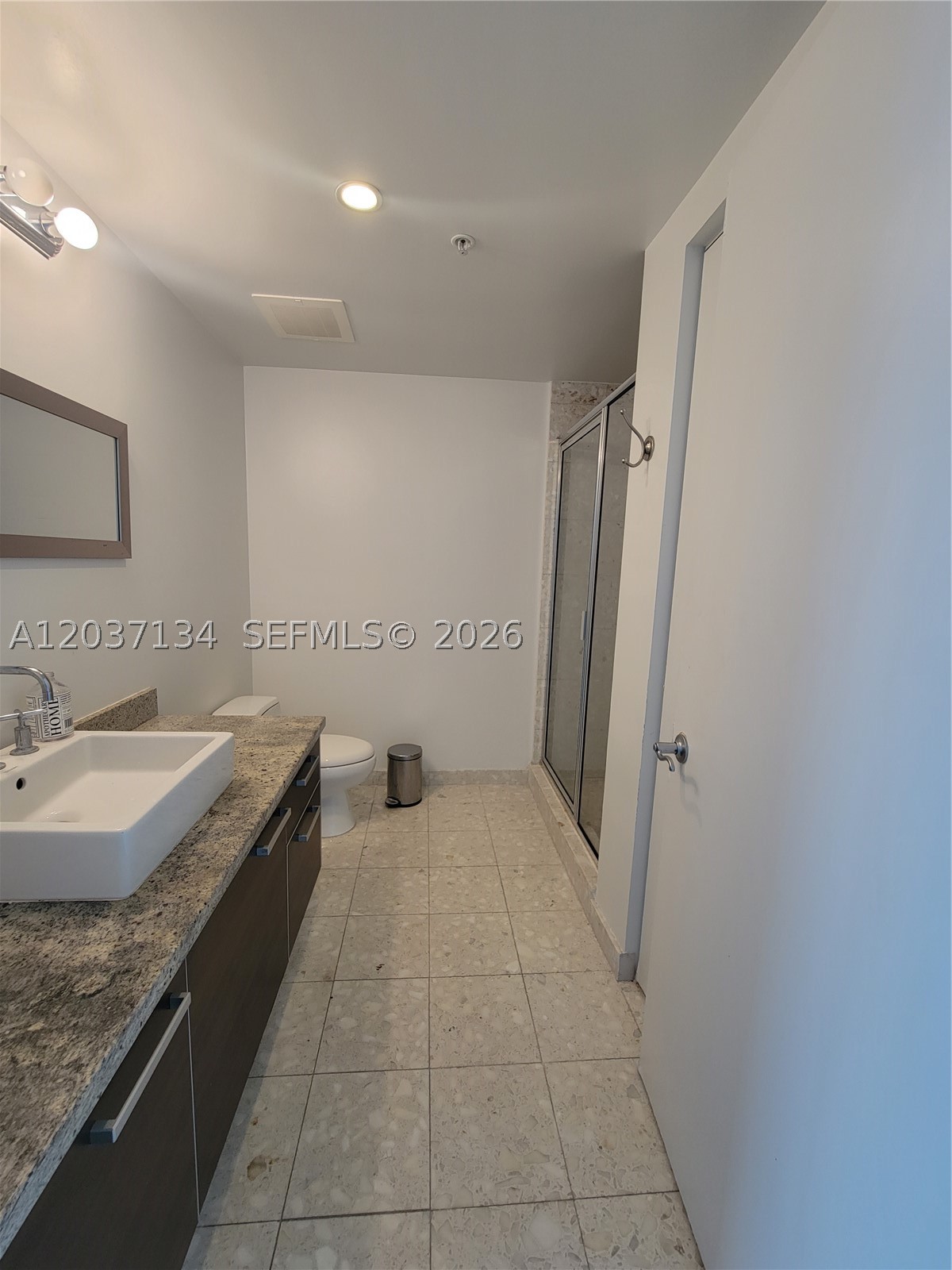 185 Sw 7th St 3500 Property Photo 13