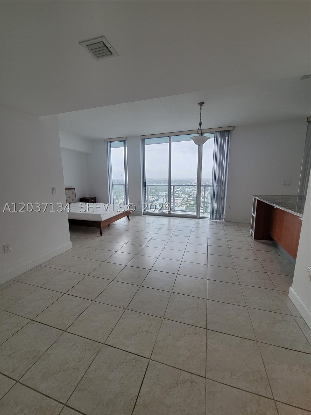 185 Sw 7th St 3500 Property Photo 14