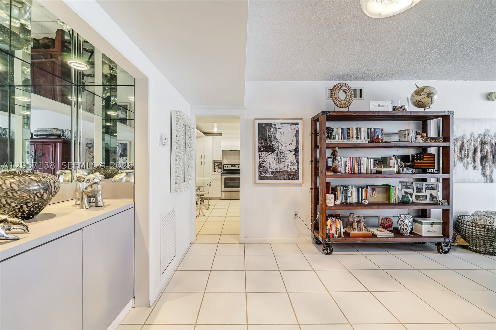 5001 Collins Ave 6e Property Photo 14