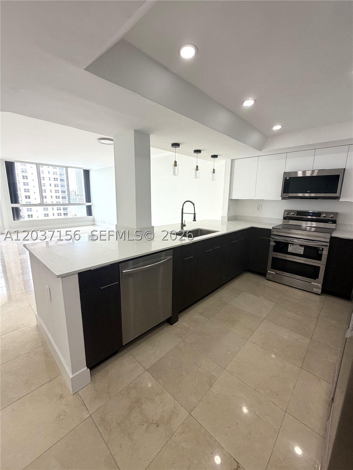 520 Brickell Key Dr A1005 Property Photo 10