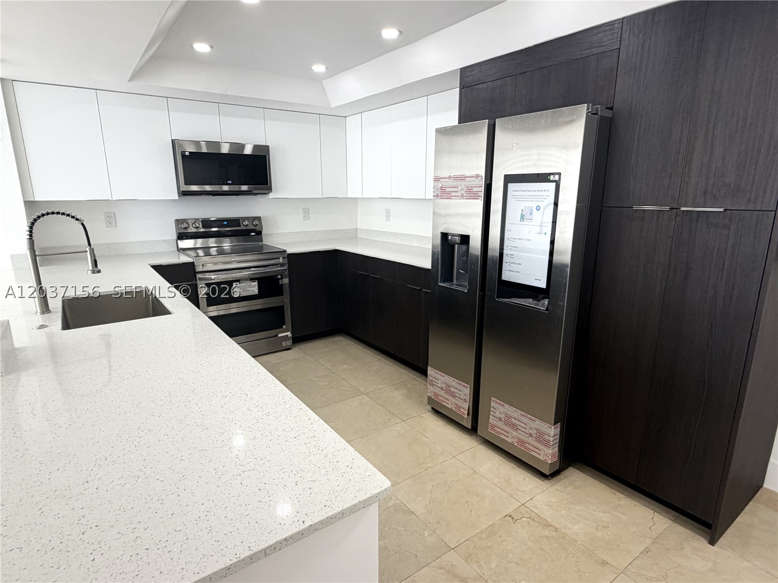 520 Brickell Key Dr A1005 Property Photo 16